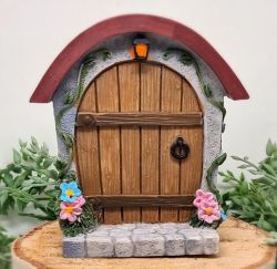  9cmx8cm-es, gynyren kidolgozott, boltves man ajt, tndr ajt