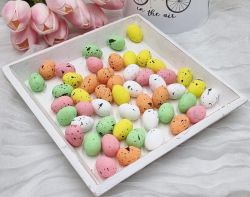  50db-os csomag, 2,5cm-es festett frjtojs, hungarocellbl: vegyes sznek, rzsaszn, menta, srga, narancs, fehr