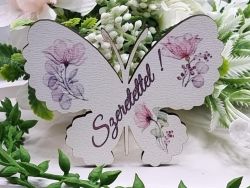  7,5cmx6cm-es sznes fa dekor tbla, pillang formj: Szeretettel!