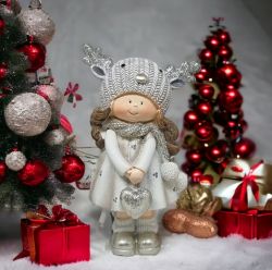  12cm magas, gynyr csillmos, kttt ruhs-agancsos sapks kislny